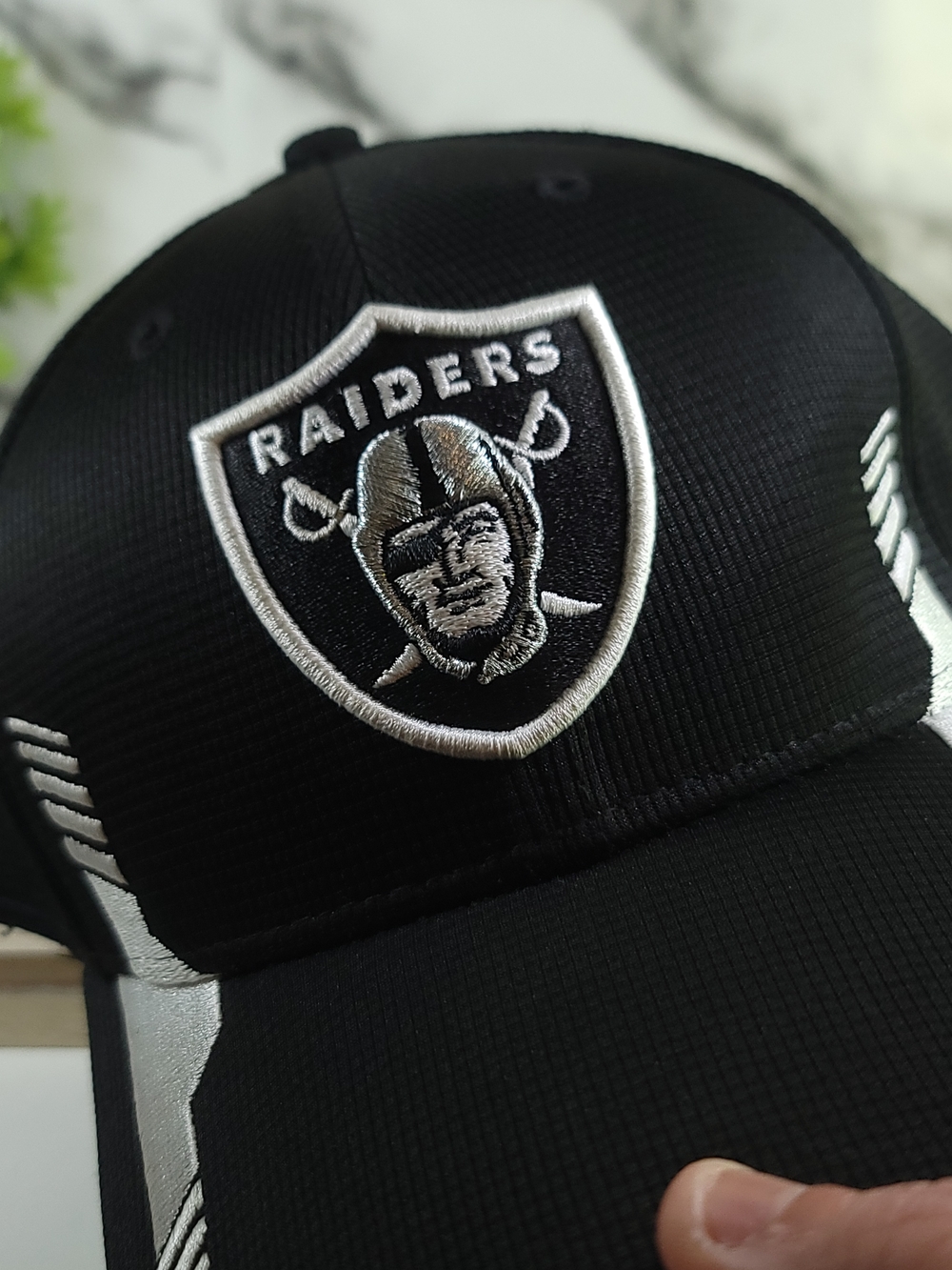 Las Vegas Raiders Black Logo Cap, NFL New Era Style. Fitted M/L - Picture 6 of 8